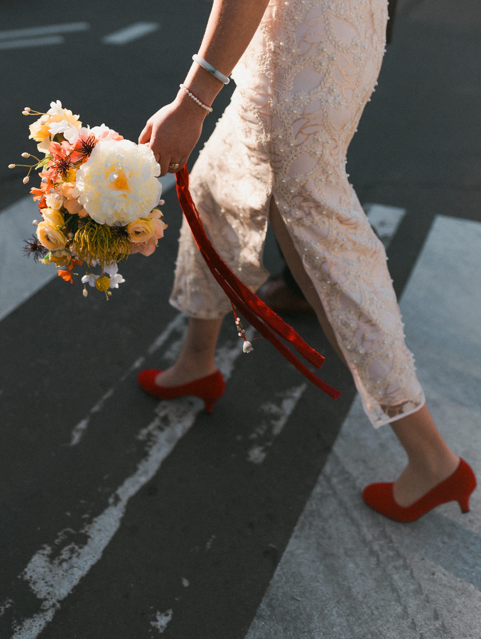 Winter Denver courthouse wedding bouquet